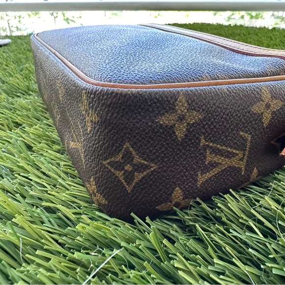 Auth Louis Vuitton pouch clutch bag - Picture 6 of 9